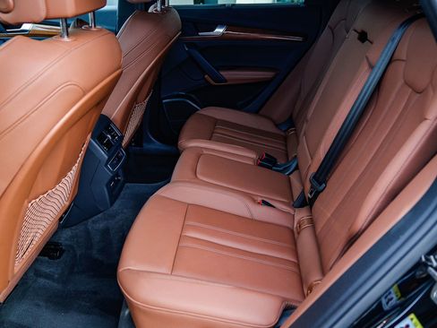 Certified 2023 Audi Q5 2.0T Premium Plus w/ Premium Plus Package image 19