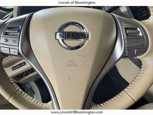 Used 2015 Nissan Altima 2.5 SV w/ Convenience Package FWD image 16