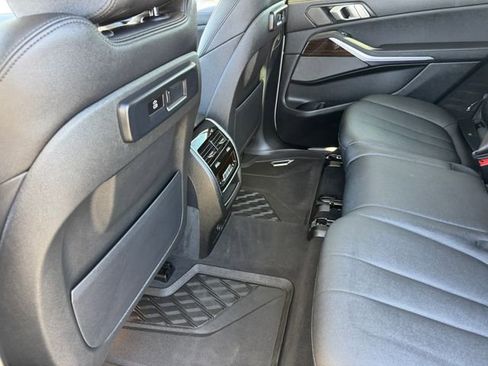 Used 2020 BMW X7 xDrive40i w/ Cold Weather Package AWD/4WD image 17