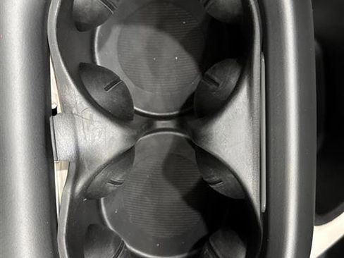 Used 2024 Chrysler Pacifica Touring-L image 58