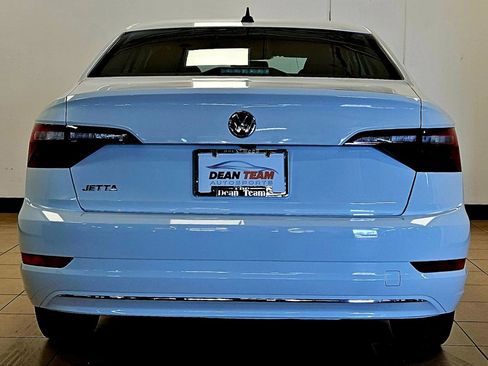 Used 2021 Volkswagen Jetta image 5