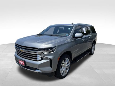 Used 2024 Chevrolet Suburban High Country w/ Max Trailering Package AWD/4WD image 36