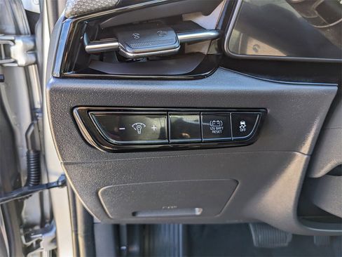 Certified 2025 Kia Niro EX image 28