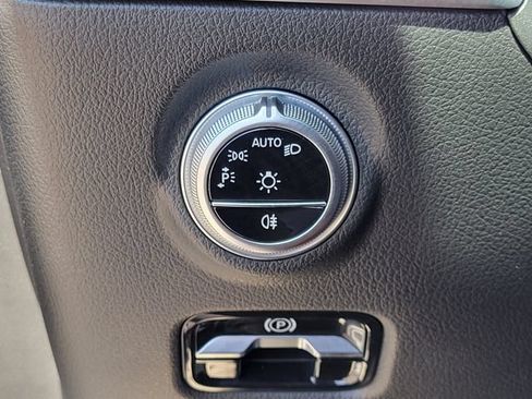 Used 2022 Mercedes-Benz C 300 Sedan image 15