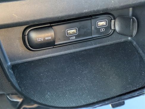 Used 2023 Kia Seltos S w/ Navigation Package image 22