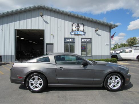 Used 2014 Ford Mustang Coupe image 6