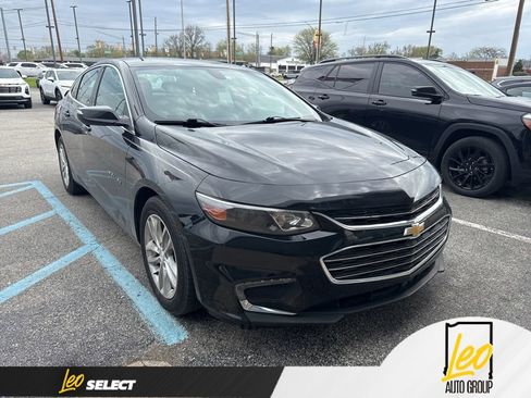 Used 2017 Chevrolet Malibu LT image 1
