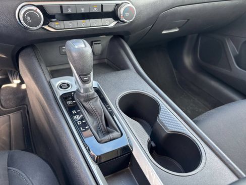 Used 2025 Nissan Altima 2.5 SV FWD image 37