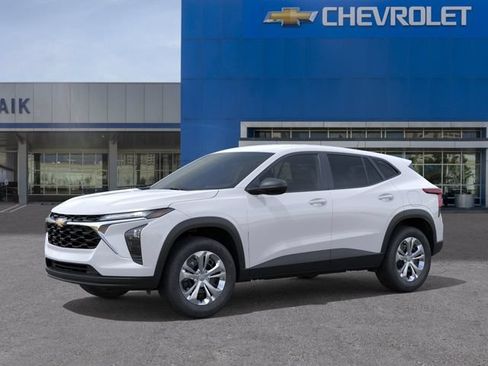 New 2026 Chevrolet Trax LS FWD image 2