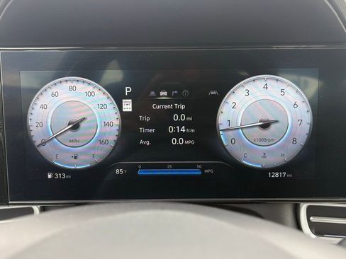 Used 2024 Hyundai Elantra Limited FWD image 19