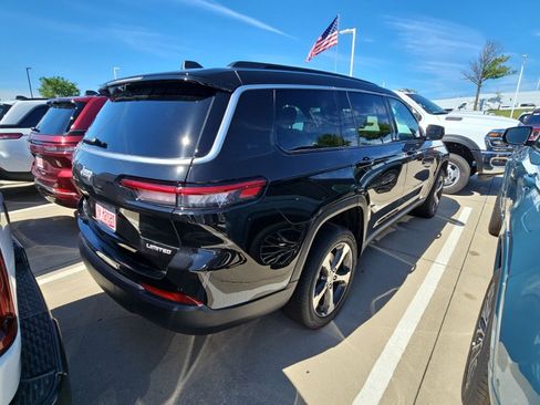 New 2026 Jeep Grand Cherokee L Limited w/ Luxury Tech Group II AWD/4WD image 6