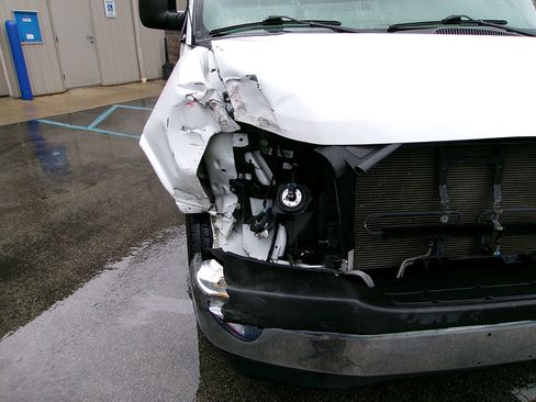 Used 2020 GMC Savana 2500 w/ Driver Convenience Package RWD image 3