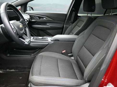 Used 2025 Chevrolet Equinox EV LT w/ Comfort Package FWD image 12