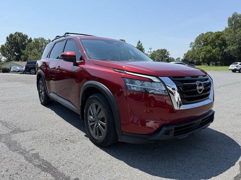 Used 2022 Nissan Pathfinder SV AWD/4WD image 8