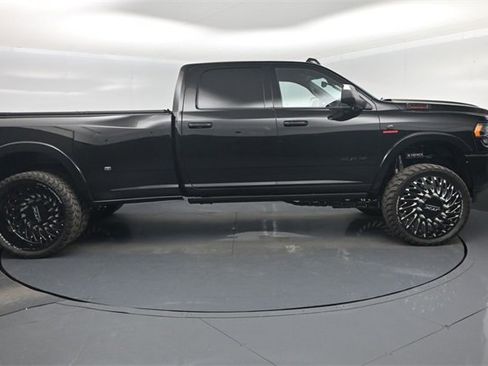 Used 2022 RAM 3500 Limited w/ Max Tow Package image 50