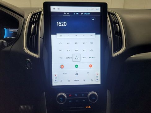 Used 2023 Ford Edge SEL image 25