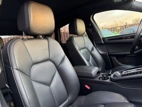 Used 2022 Porsche Macan image 29
