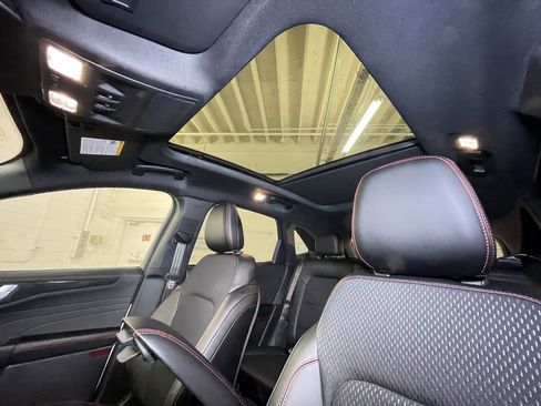 Used 2025 Ford Escape ST-Line w/ Tech Pack #1 image 22