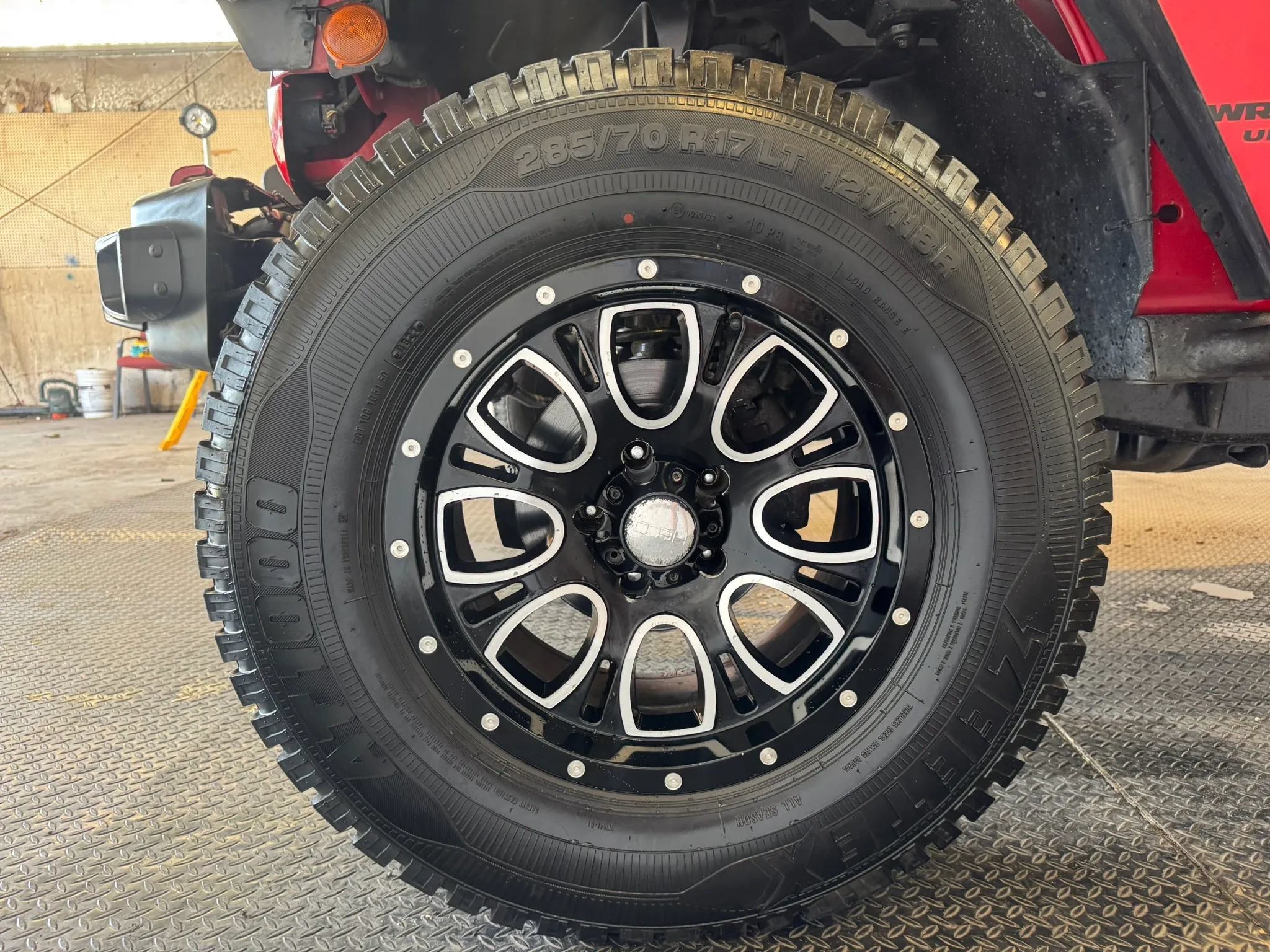 Used 2014 Jeep Wrangler Unlimited Sport w/ Quick Order Package 24S AWD/4WD image 39