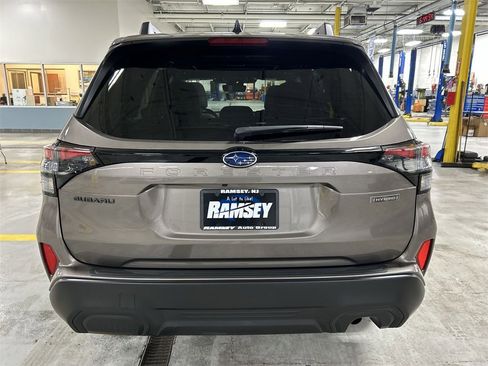 Certified 2025 Subaru Forester Premium image 26
