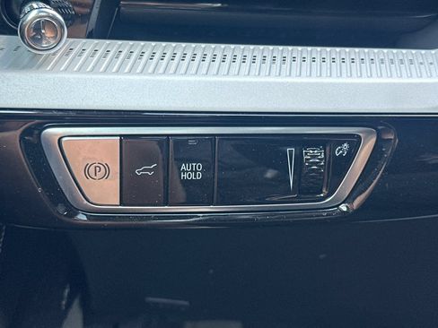 Certified 2025 Cadillac Optiq Sport 2 AWD/4WD image 39