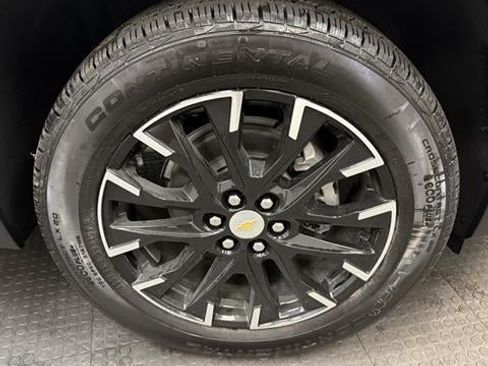 New 2026 Chevrolet Traverse LT w/ Sun and Wheel Package FWD image 14
