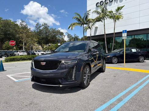 Used 2024 Cadillac XT6 Sport w/ Platinum Package AWD/4WD image 13
