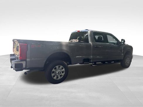 Used 2024 Ford F350 XLT w/ FX4 Off-Road Package AWD/4WD image 4
