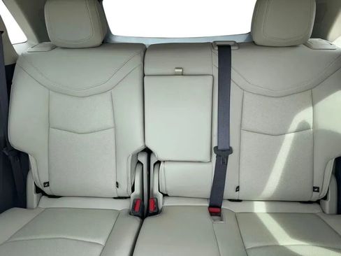 New 2026 Cadillac XT5 Premium Luxury w/ LPO, Floor Liner Package AWD/4WD image 19