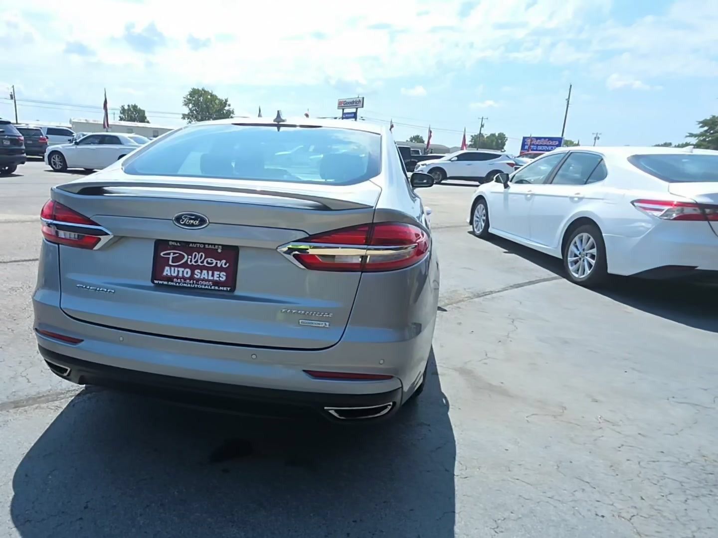 Used 2020 Ford Fusion Titanium FWD image 4