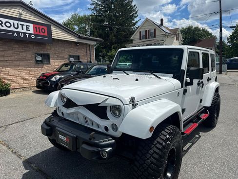 Used 2018 Jeep Wrangler Unlimited Sport AWD/4WD image 2