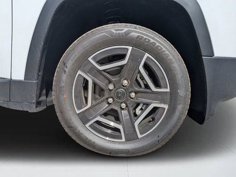 New 2026 Jeep Cherokee Laredo AWD/4WD image 11