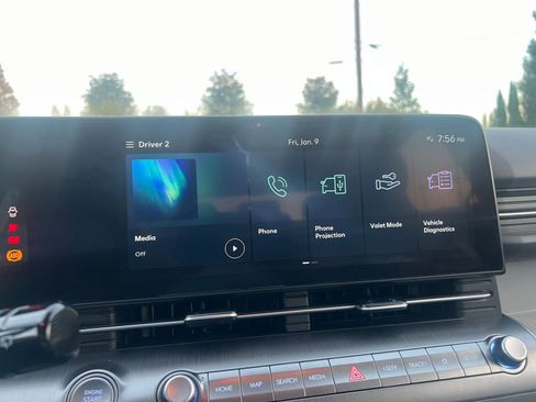 Used 2025 Hyundai Kona SEL image 21