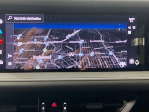 Used 2024 Porsche Cayenne image 13