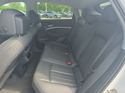 Used 2020 Audi e-tron Premium Plus AWD/4WD image 13