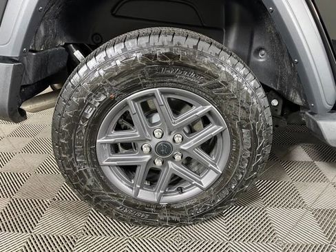 Used 2026 Jeep Wrangler Sport S image 12