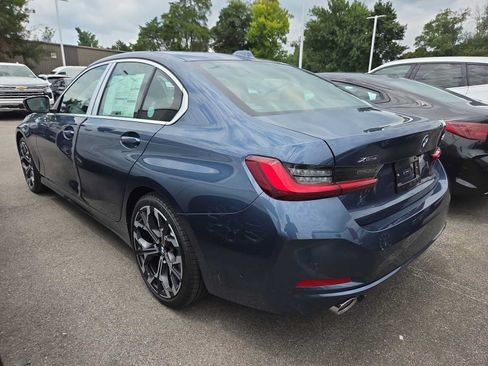 New 2026 BMW 330i xDrive Sedan w/ Premium Package AWD/4WD image 4