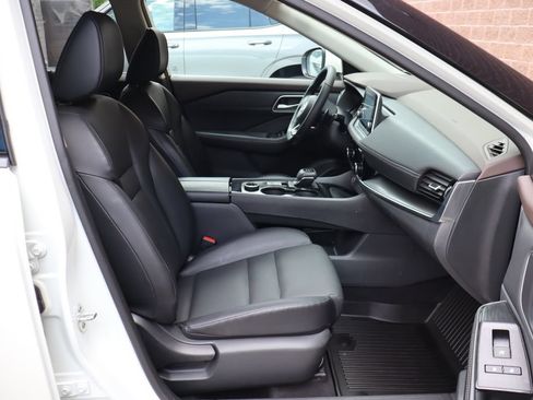 Used 2021 Nissan Rogue SV w/ Premium Package AWD/4WD image 45
