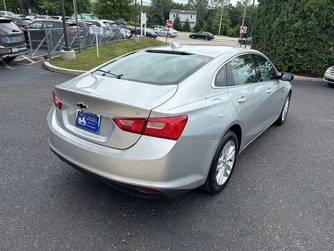 Used 2018 Chevrolet Malibu LT FWD image 7