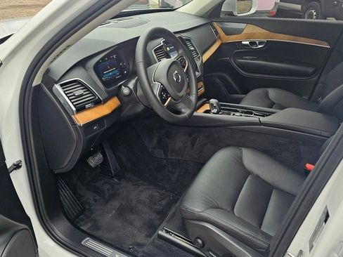 Certified 2024 Volvo XC90 B6 Plus image 16