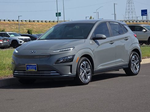 Used 2023 Hyundai Kona SE FWD image 7
