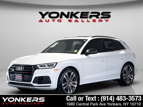 Used 2020 Audi SQ5 Premium Plus w/ Premium Plus Package image 2