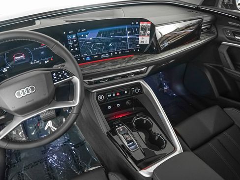 New 2025 Audi Q5 Premium Plus image 17