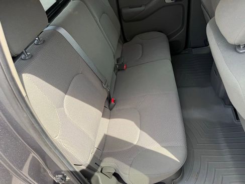 Used 2020 Nissan Frontier SV RWD image 47