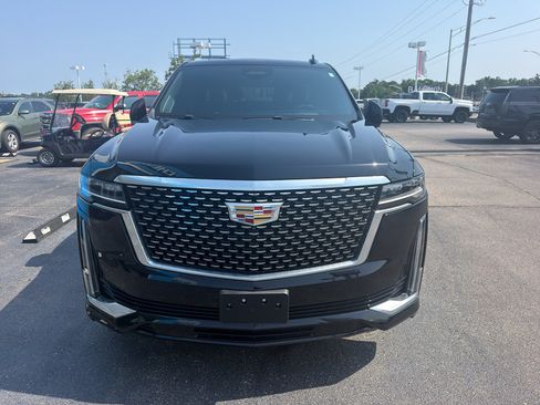 Used 2023 Cadillac Escalade Premium Luxury w/ Performance Package AWD/4WD image 2