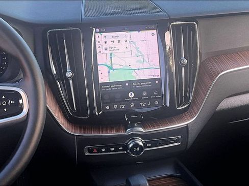 Certified 2023 Volvo XC60 B5 Plus w/ Climate Package AWD/4WD image 8