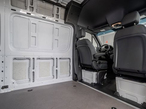 New 2025 Mercedes-Benz Sprinter 2500 image 30