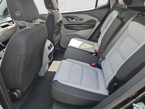 Used 2022 GMC Terrain SLE FWD image 26