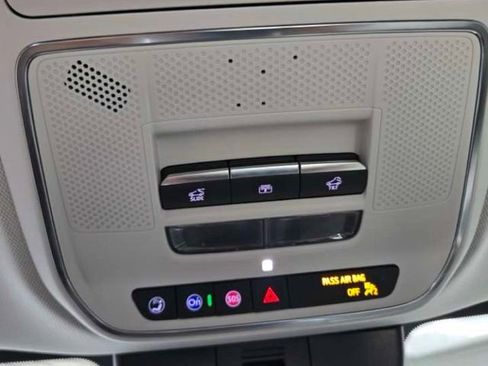 Used 2024 GMC Acadia Denali w/ Super Cruise Package image 33