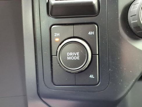 Used 2022 Ford F150 XLT w/ XTR Package AWD/4WD image 23